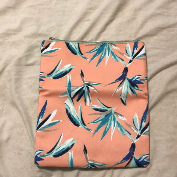 Gorgeous clutch - Picture 3 of 3